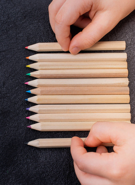 Variety of colors vector set of colored pencils. Drawing and painting - Foto, Imagem