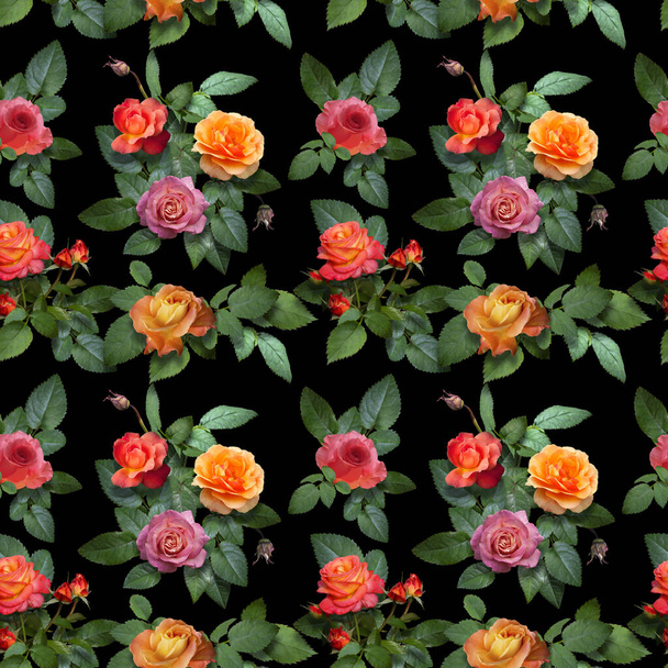 Seamless pattern composed of flowers and rose leaves. - Foto, Imagen