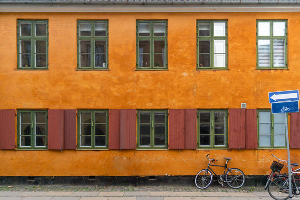 Nyboder, μια ιστορική συνοικία σειρά των πρώην Ναυτικών στρατώνων στην Κοπεγχάγη, Δανία. - Φωτογραφία, εικόνα