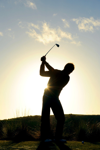 silhueta de golfista masculino
 - Foto, Imagem