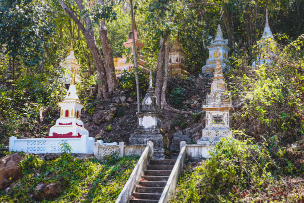 Pagoda verzamelt as in tempels - Foto, afbeelding