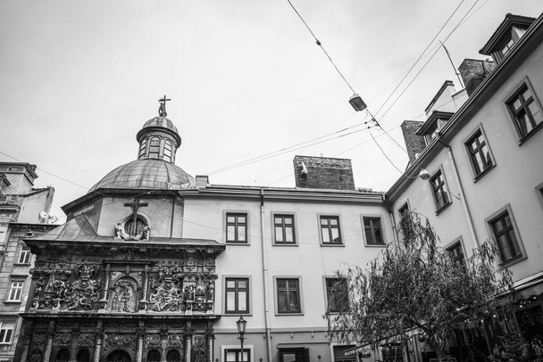 Magnifique hiver Lviv architecture et rues - Photo, image