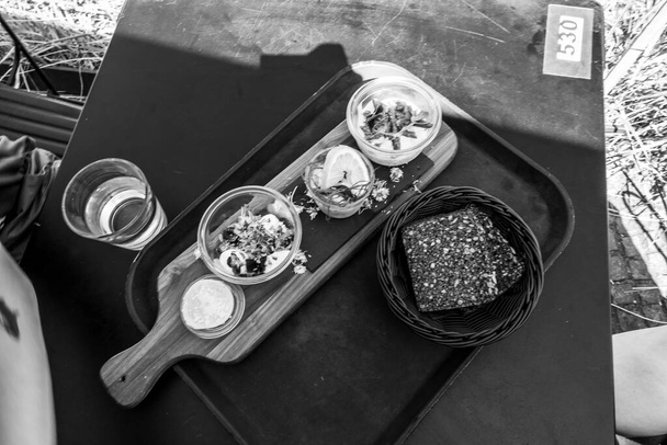 Lahodné dánské předkrmy v kavárně u moře - Fotografie, Obrázek