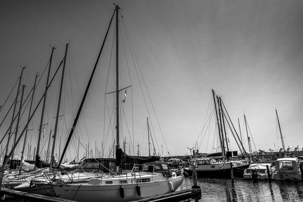 Piękny duński port z jachtami - Zdjęcie, obraz