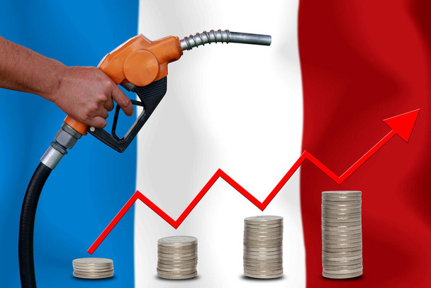 conceito Preço mundial do petróleo Gráfico sobre fundo da bandeira
 - Foto, Imagem