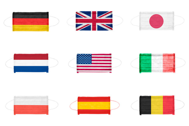 Σύνολο από PP μη υφασμένες ιατρικές μάσκες μιας χρήσης που απομονώνονται σε λευκό φόντο. Ιατρική μάσκα τονισμένη σε διάφορες χώρες χρώματα σημαία, ΗΠΑ, Γερμανία και Ιαπωνία - Φωτογραφία, εικόνα