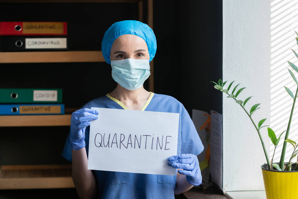Female Doctor In Blue Uniform declares quarantine - Photo, image