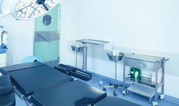 Interiér operačního sálu v moderní klinice - Fotografie, Obrázek
