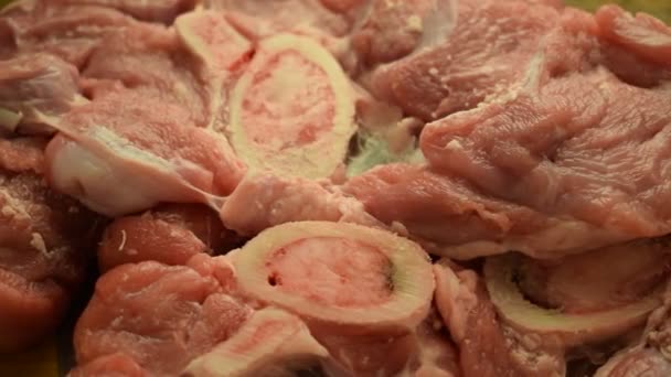 Close up on raw ossobuco - Video, Çekim