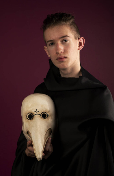 Young boy with plague doctor mask - Photo, Image