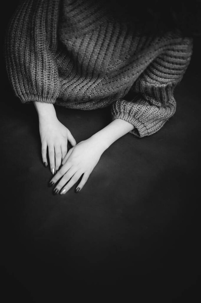 details of body black and white portrait of beautiful girl - Fotó, kép
