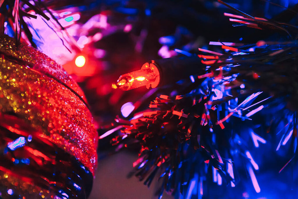 Christmas tree with Christmas decorations is indoor shooting close-up - Фото, зображення