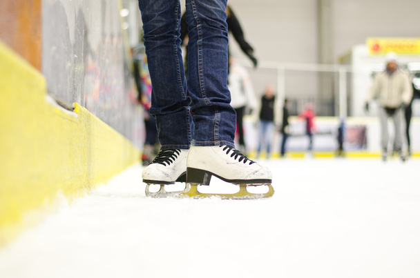 Chica patinaje sobre hielo
 - Foto, imagen