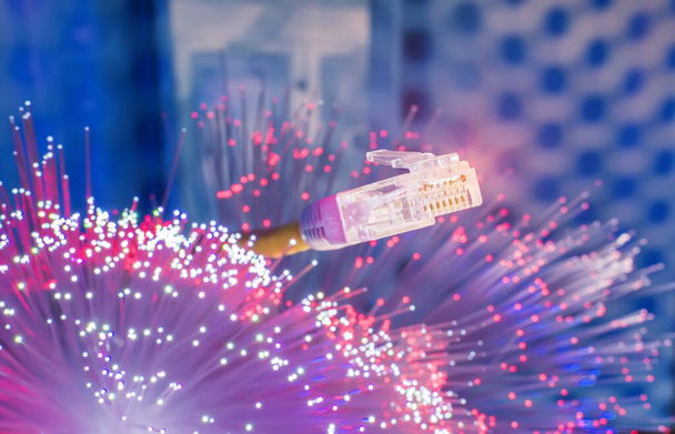 kable sieciowe z tłem technologii światłowodowej, Koncepcja komunikacji - Zdjęcie, obraz