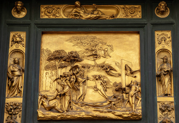 Florenz - Baptisterium, Tür zum Paradies - Adam und Eva - Foto, Bild