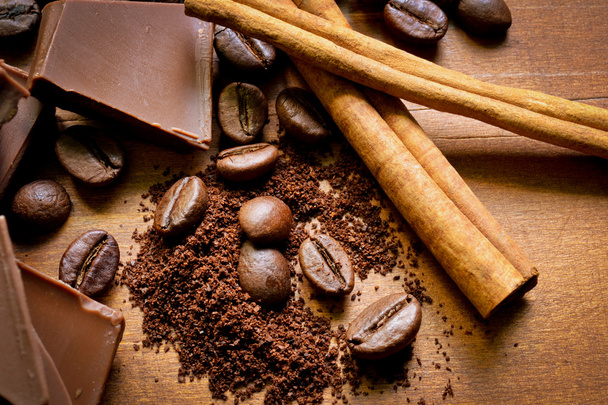 czekolady, kawy i cynamon - Zdjęcie, obraz