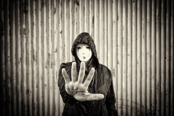 Kanlı maskeli vahşi kadın, cadılar bayramı - Fotoğraf, Görsel