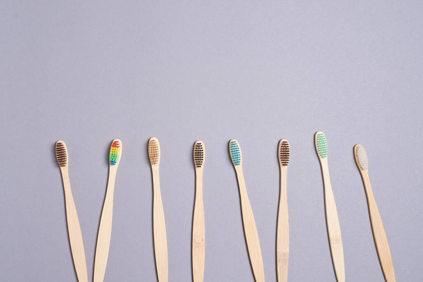 Set of bamboo toothbrushes. Different color - Foto, Imagem