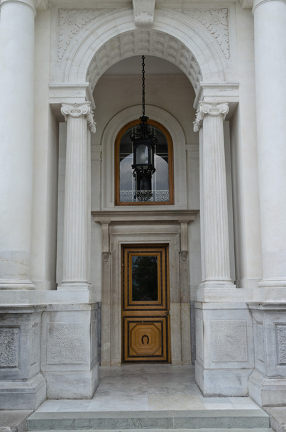 Дверь в арку
 - Фото, изображение