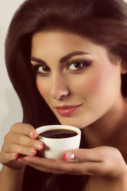 Woman with coffee cup. - Φωτογραφία, εικόνα