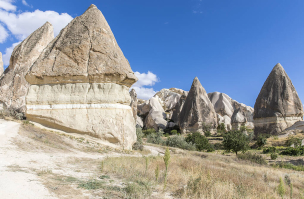  Vulkaaniset tuufa-muodostelmat Turkin Cappadocia, Nevsehir, Turkki
. - Valokuva, kuva