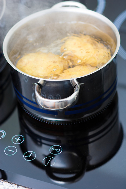 Potato boiling in water - Fotografie, Obrázek