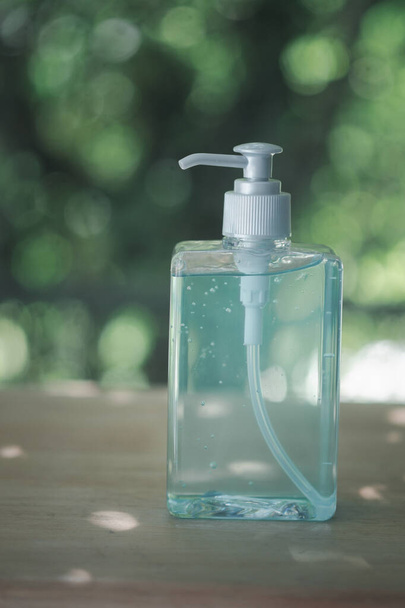 Gel de mão desinfetante de álcool para limpeza de proteção higiênica coronavírus ou antibacteriano
. - Foto, Imagem