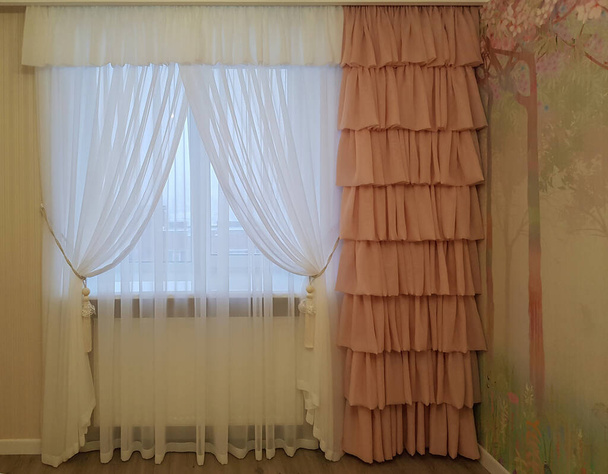 tule bonito e cortinas no interior - Foto, Imagem