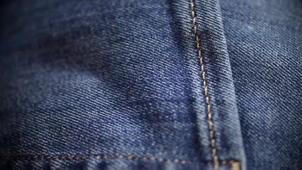 Niebieskie dżinsy jeansowe - Materiał filmowy, wideo