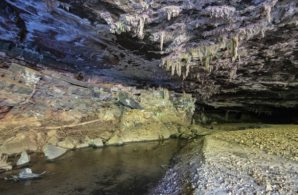 Εσωτερικό του Σπηλαίου Αντζέλικα, στην Γκόιας της Βραζιλίας. Εσωτερικό da ταβέρνα Angelica. - Φωτογραφία, εικόνα