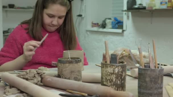 Master class de crianças em modelagem de argila. Oficina cerâmica
 - Filmagem, Vídeo