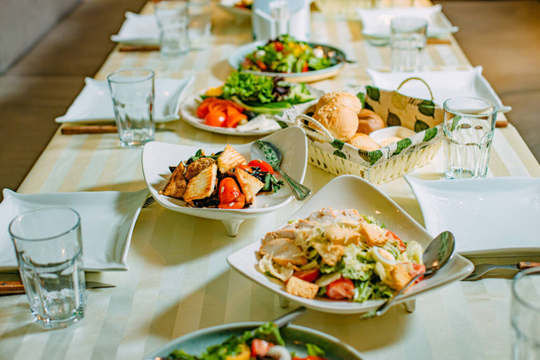 decoración de mesa en un banquete
 - Foto, Imagen