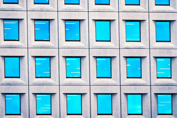 Padrão de janela de vidro azul. Vintage foto tonificada
 - Foto, Imagem