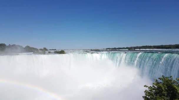 Der berühmte Wasserfall der Niagarafälle in Kanada - Filmmaterial, Video