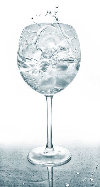 Splash in glass - Fotoğraf, Görsel