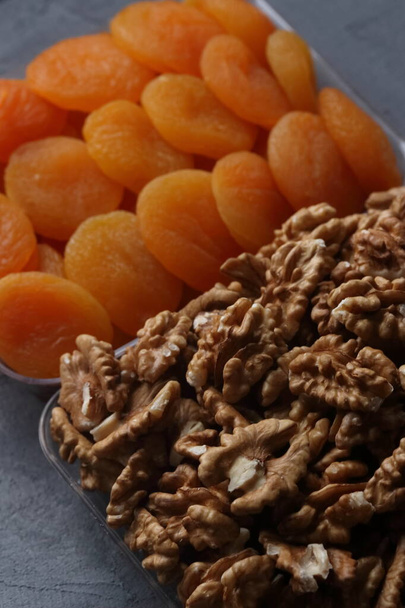 Dried apricot and walnut - Fotografie, Obrázek