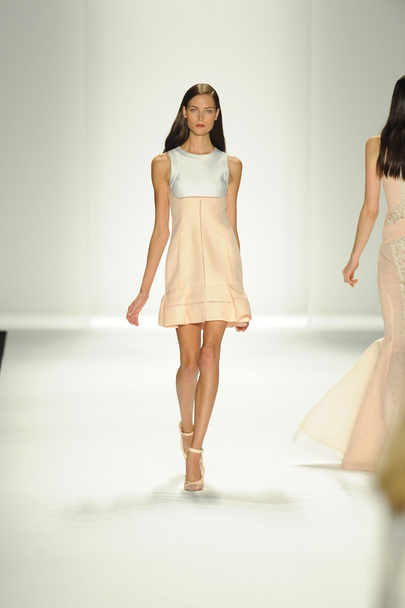 Model walks runway at J. Mendel show - Foto, afbeelding