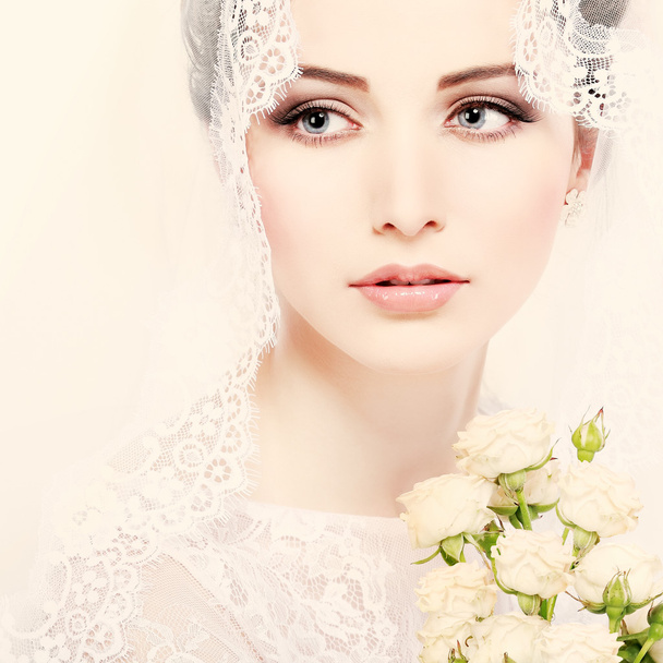 Portrait of beautiful bride. Wedding dress. Wedding decoration - Foto, imagen