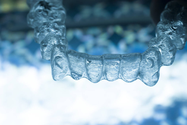 Invisible moderno plástico estético odontología dental soportes dientes alineador alisadores. - Foto, imagen