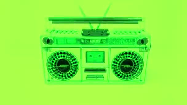 vintage hifi ghettoblaster ραδιόφωνο κινείται με επιπτώσεις δυσλειτουργία  - Πλάνα, βίντεο