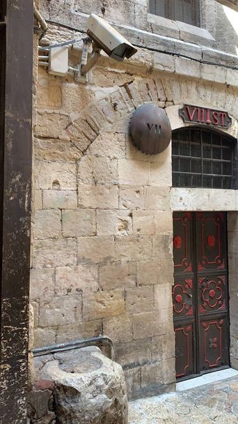 7. İstasyon, İsa ikinci kez düşüyor, Eski Kudüs Şehri, Via Dolorosa, Çarmıhın İstasyonları - Fotoğraf, Görsel