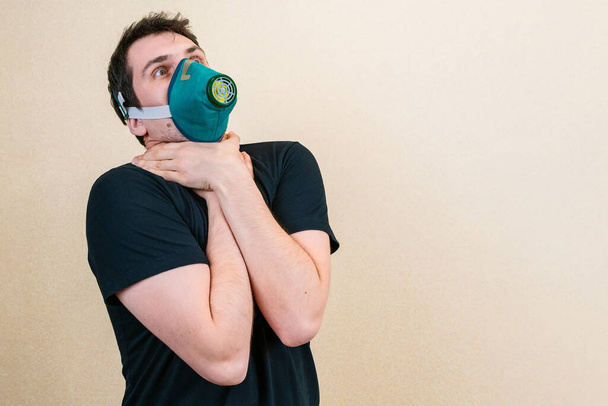 Young man in respirator mask - Photo, Image