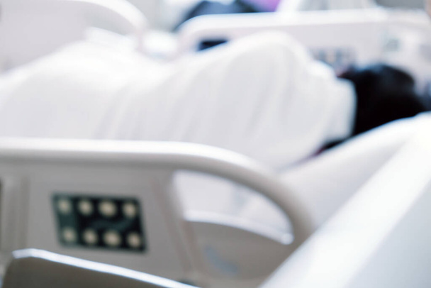 Streszczenie rozmycia pacjentów w podeszłym wieku w tle łóżka szpitalnego - Zdjęcie, obraz