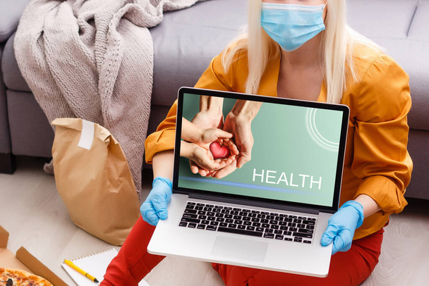 Opieka zdrowotna online Consulting koncepcja, zdrowie przez laptop - Zdjęcie, obraz