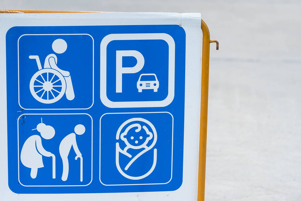 Znak i symbole parkingu - Zdjęcie, obraz