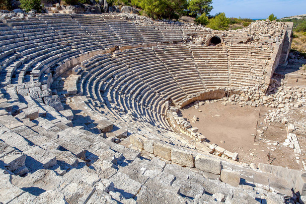 Théâtre dans l'ancienne ville de Patara, Antalya, Turquie
. - Photo, image