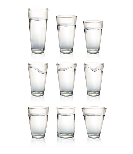 zestaw realistyczne szklanki wody. projekt wektor - Wektor, obraz
