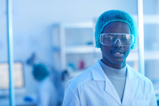 Jeune médecin africain à l'hôpital
 - Photo, image