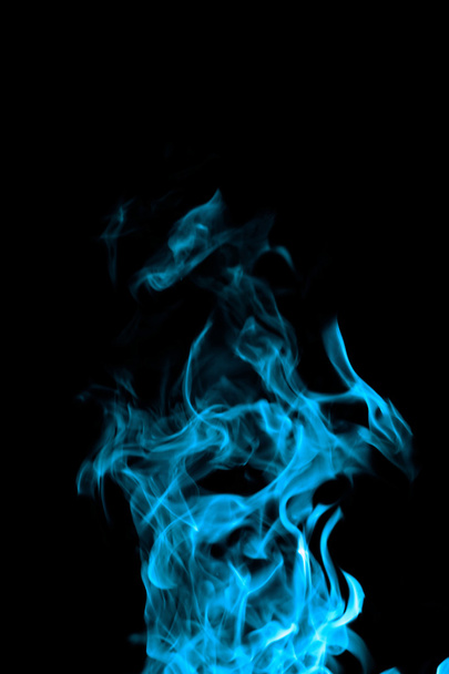 kék tűz fekete háttér - Fotó, kép