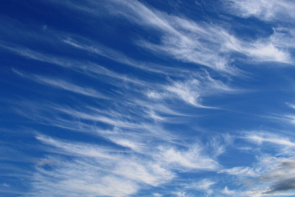 Красивое небо в ветреную погоду, фон
 - Фото, изображение
